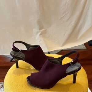 Life Stride Maroon Slingback Heels